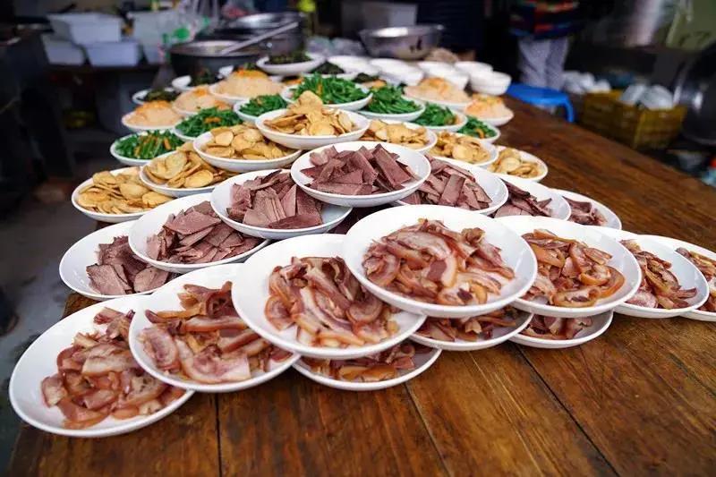 云海帆歌最新价格,云海帆歌最新价格，小巷中的隐藏美食天堂