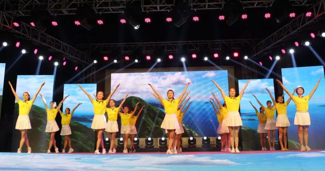 艺子龙最新7月广场舞，夏日活力与热情的炫舞盛宴！