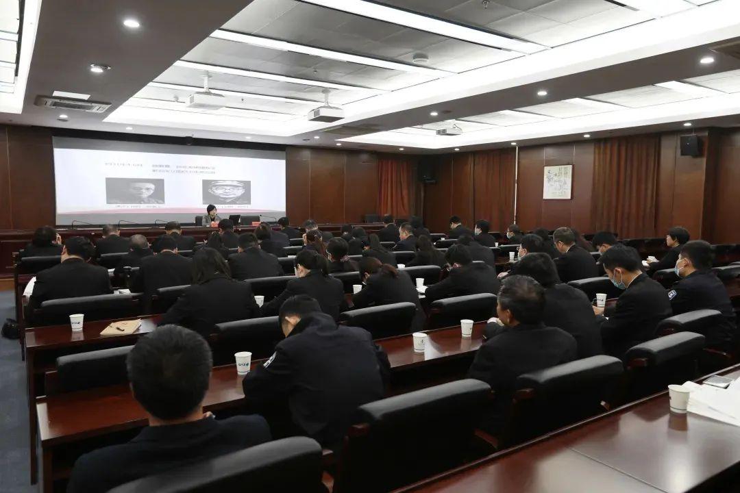 靖江最新招聘五险一金，学习、变化与自信的力量在招聘中成长