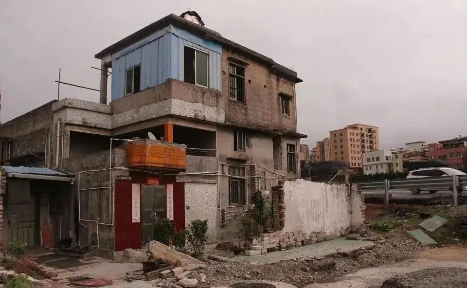 连山区棚户区改造，旧梦新颜与友情的温暖故事
