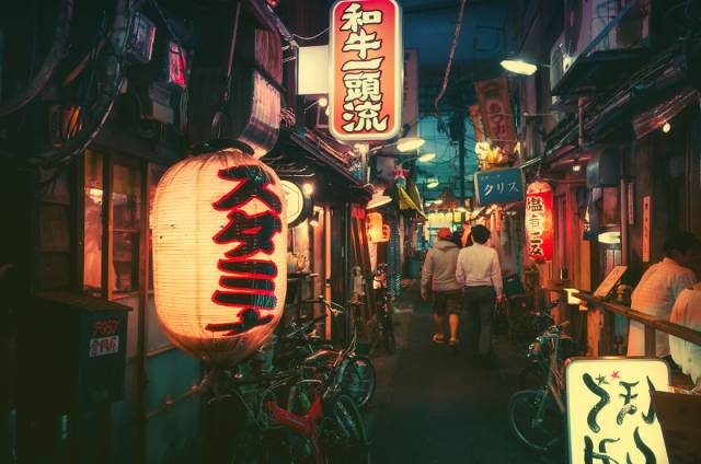 琥珀最新推测，巷弄深处的神秘小店揭秘