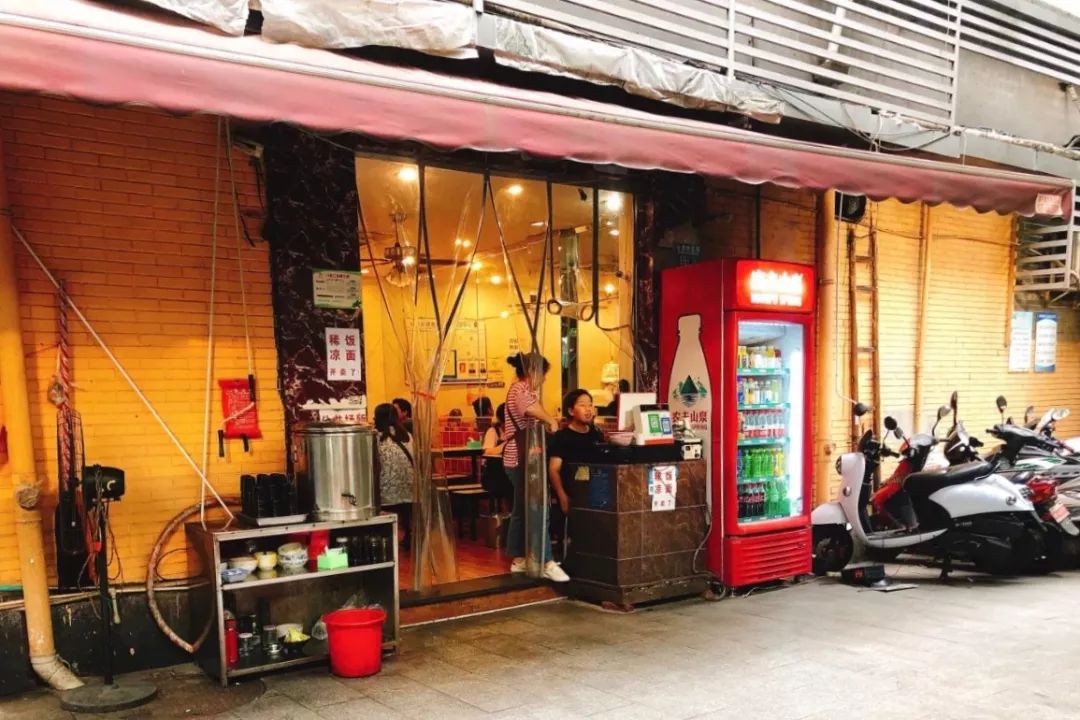 阿鹏最新，小巷深处的独特风味，探索必去特色小店
