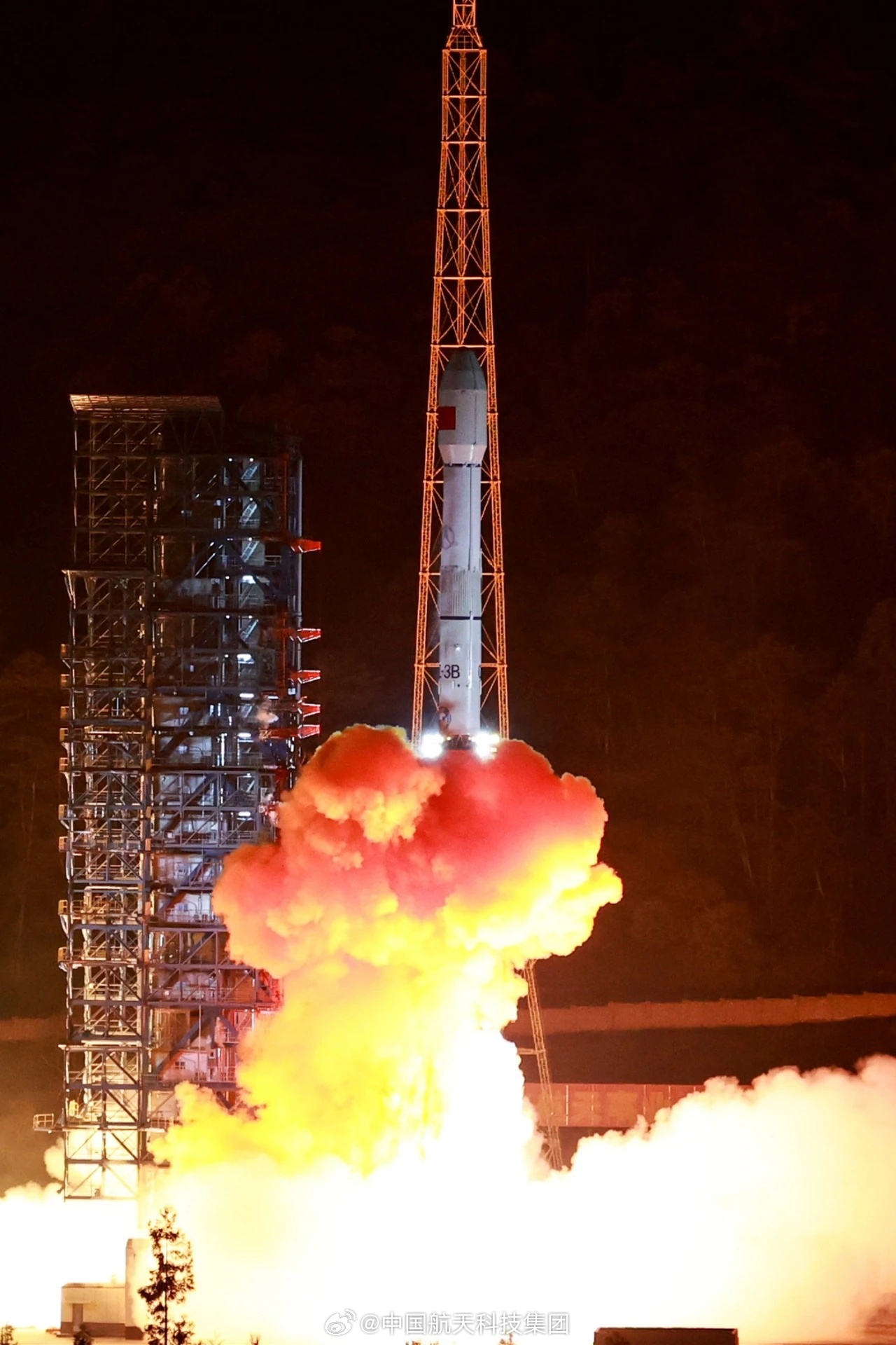 最新火箭视频大放送，探索星辰大海，见证科技奇迹！