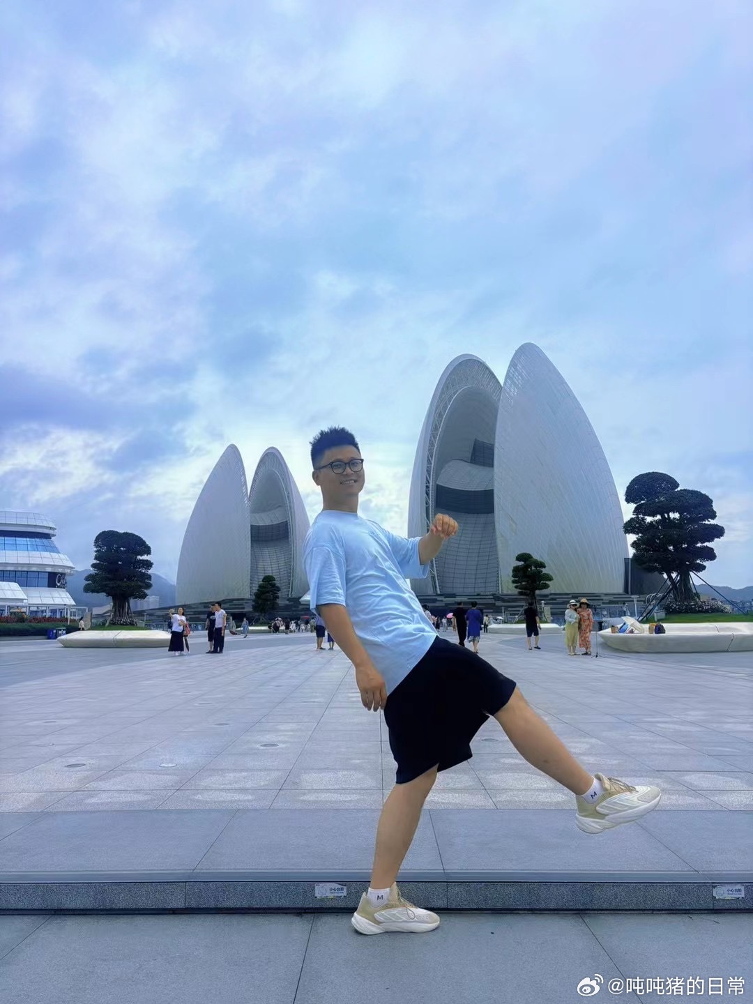 珠海最新偷拍，爱的日常故事揭秘