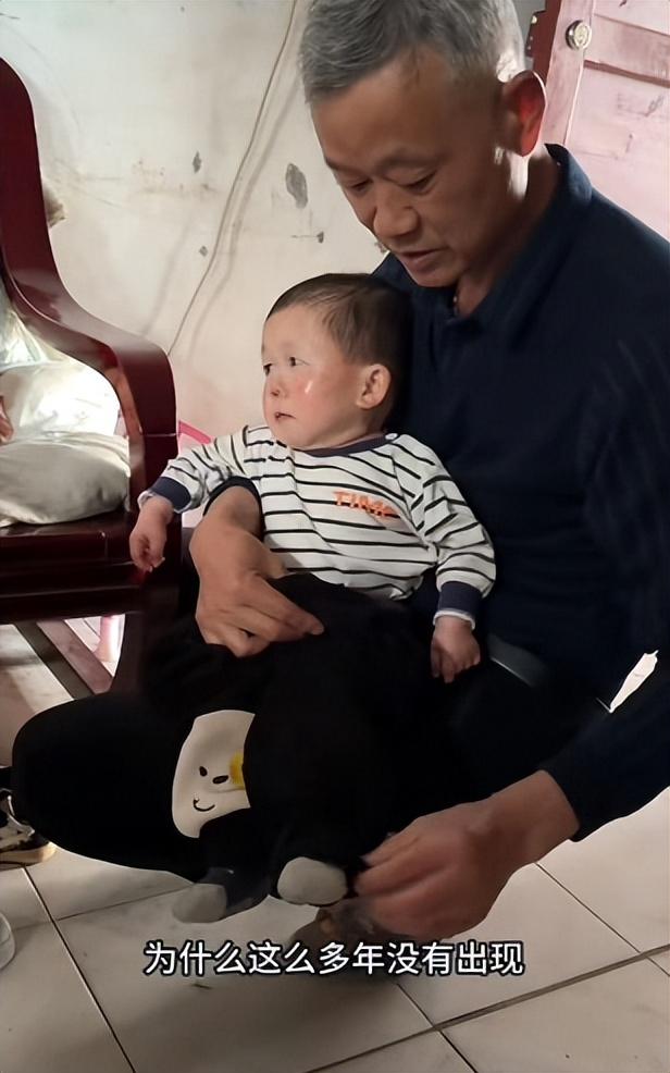 袖珍吴康的最新日常，趣事与友情的温馨时光